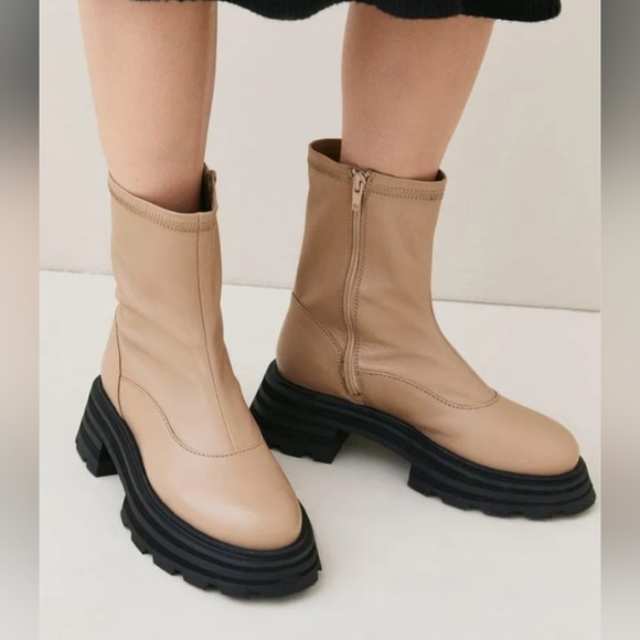 Leather Ankle Boot Karen Millen - Picture 4 of 9